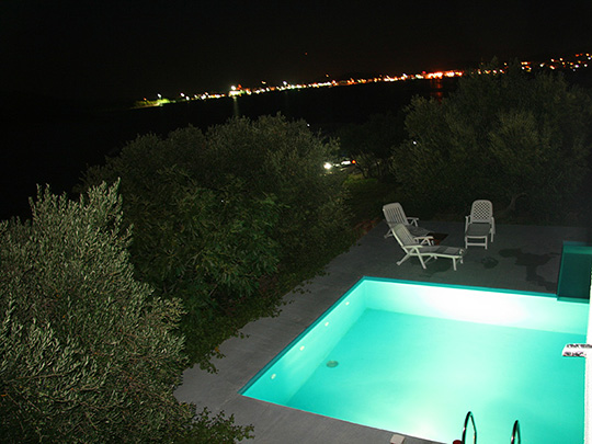 Pool Villa Petra